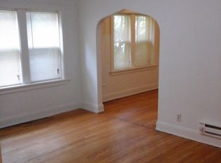 1421 N 21st St APT 8, Milwaukee, WI 53205