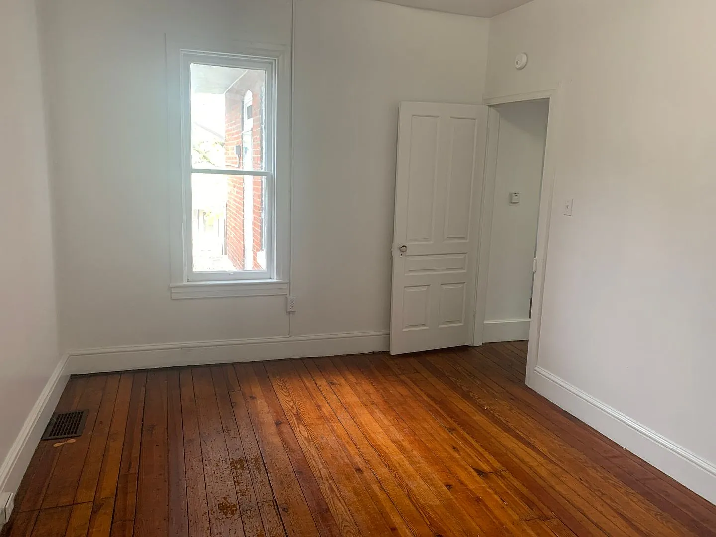 2nd/3rd Floor 3 Bedroom Apartment West End York City — Photo 4