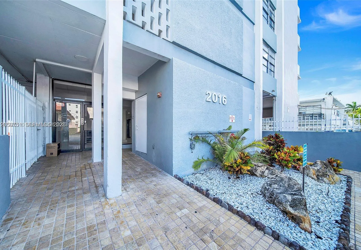 Villa Bay Vista Condo — Photo 1