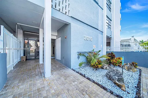2016 Bay Dr Photo 1