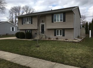 1560 Oriole Ave, Waterloo, IA 50701