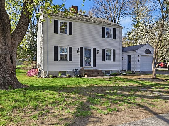 3rd image of 129 Academy Ave
