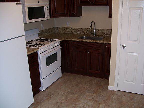 2nd image of 154 N 25th St