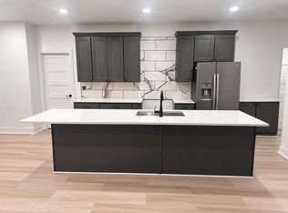 4254 S Whitnall AVENUE, Milwaukee, WI 53207
