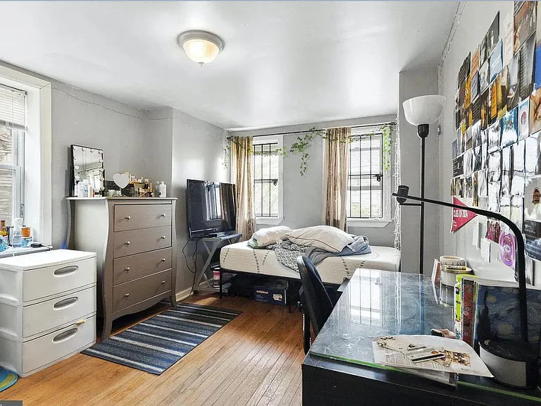 1615 Fontain St — Photo 3