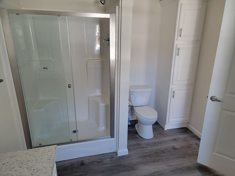 1st image of 17 Pond Dr #17P