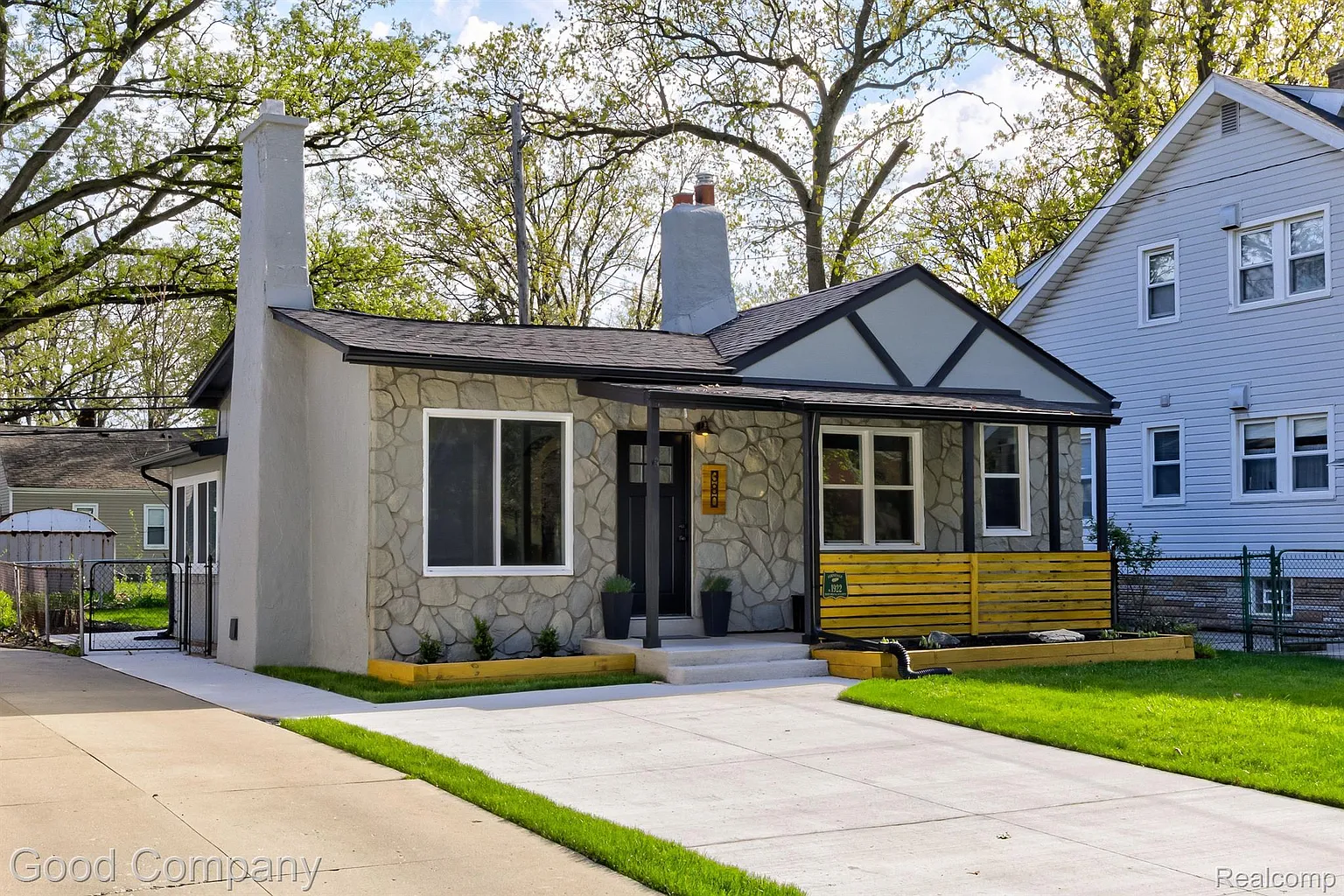 380 Wordsworth St photo 1