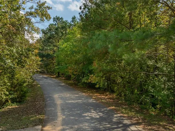 200 Plantation Dr, Lexington, NC 27292