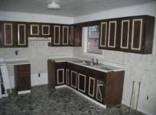 983 West Ln, Lenoir City, TN 37771