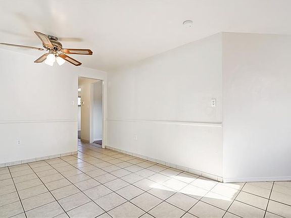 4th image of 1652 Carmella Dr