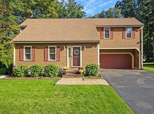 34 Lynnhaven Rd, Leominster, MA 01453