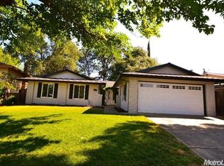 4988 Hillhurst Dr, Fair Oaks, CA 95628