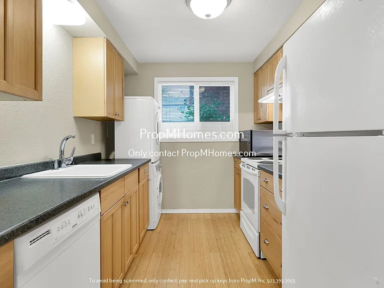 4417 Cornwall St — Photo 1