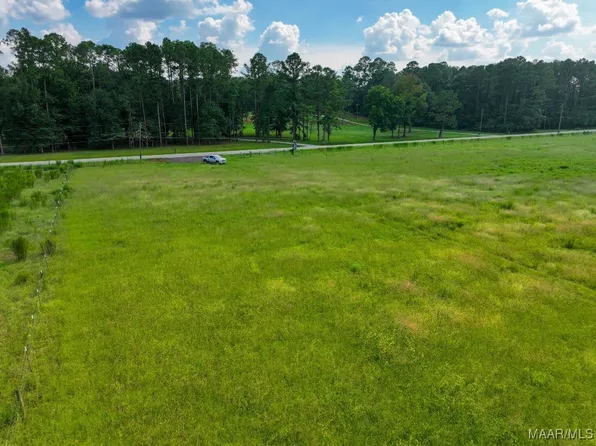 5 Honoraville Rd, Greenville, AL 36037