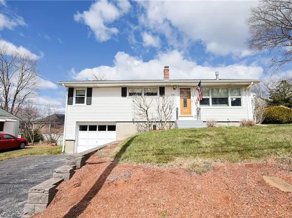 236 Morin St, Woonsocket, RI 02895
