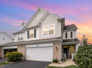 909 Bluebell Cir, Joliet, IL 60431