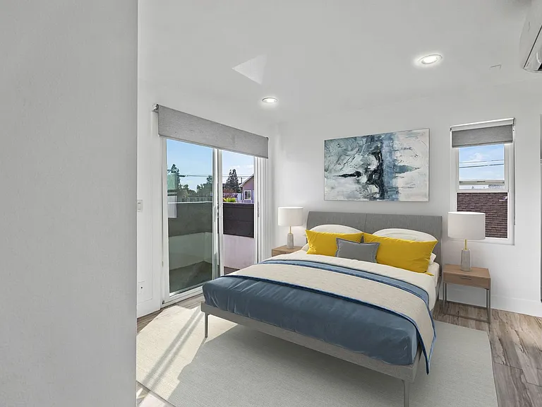 850 N Van Ness Ave — Photo 37
