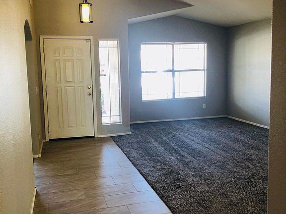 3rd image of 15275 W Tad Ln
