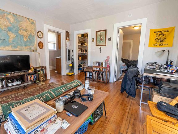 5th image of 740 Cherry St SE APT 3
