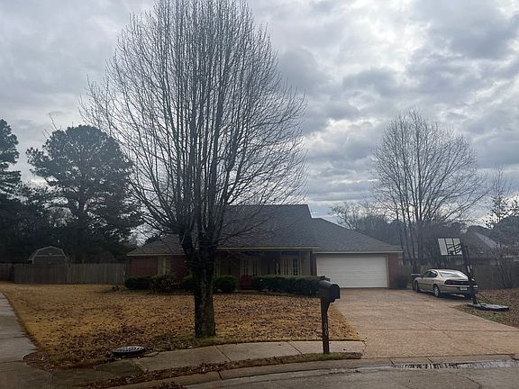 2nd image of 100 N Ridge Dr