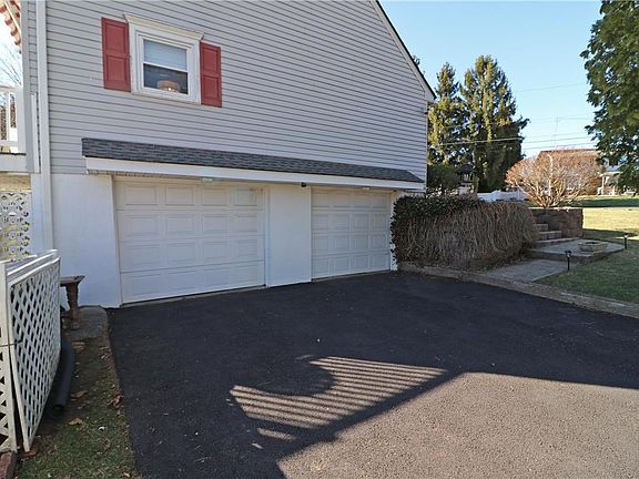4th image of 3760 Mountain View Ave