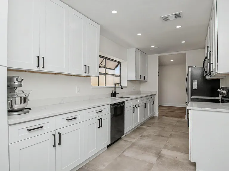 21440 Campo Allegro Dr — Photo 19