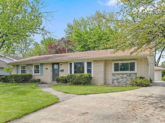 2nd image of 616 Grace Ln