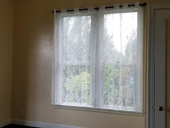 5th image of 503 Puget St NE #11