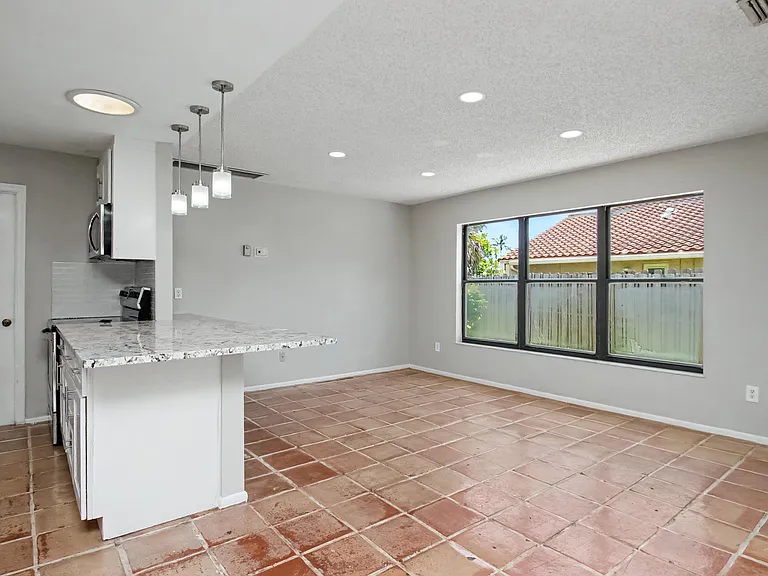 7407 Silver Woods Ct — Photo 7