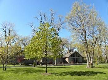 1st image of 4887 E Woodland Dr
