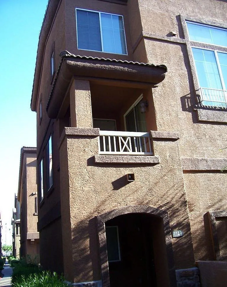 Building Photo - 1920 E Bell Rd #1143