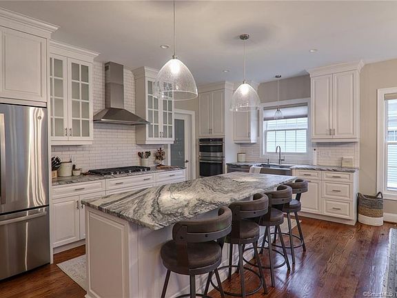 5th image of 12 Arbor Meadow Dr
