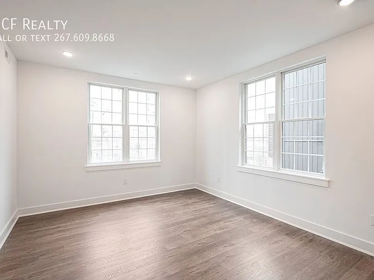 2623 Christian St #304 — Photo 9