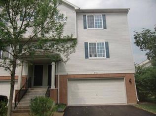 451 Evergreen Cir, Gilberts, IL 60136