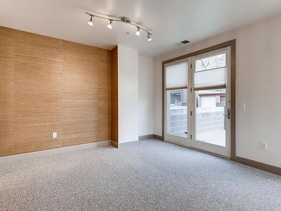 4th image of 1630 Clarkson St APT 100