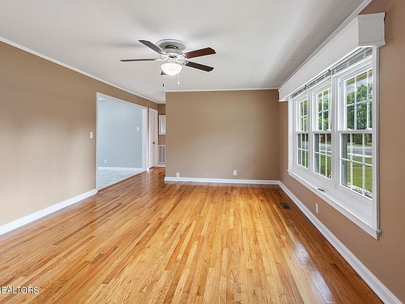 2nd image of 510 9th St