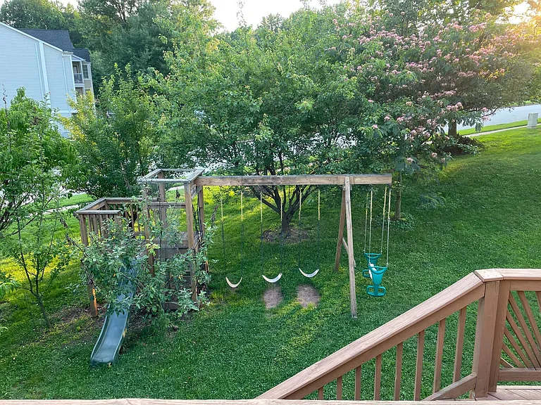 3165 Eden Dr — Photo 2