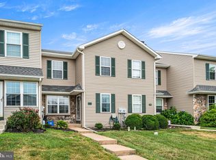1160 Pin Oak Dr, Perkiomenville, PA 18074