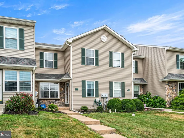 1160 Pin Oak Dr, Perkiomenville, PA 18074