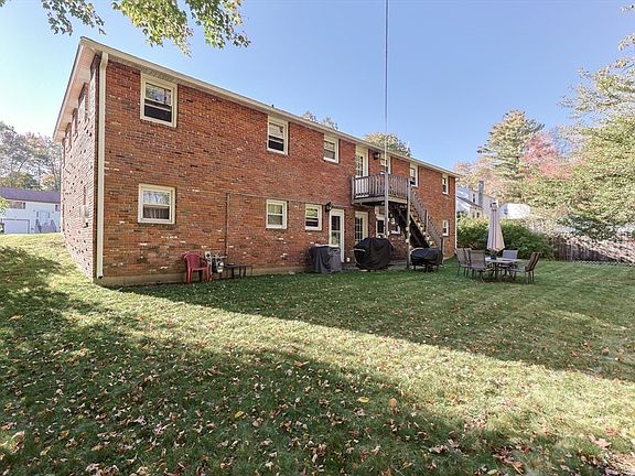4th image of 8 Nelco Ave