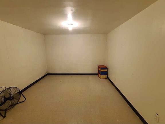 4th image of 34 Napoli Cir #1