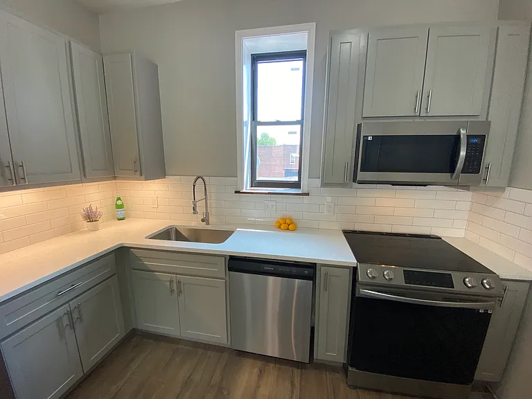 4705 Washington Blvd #B — Photo 3