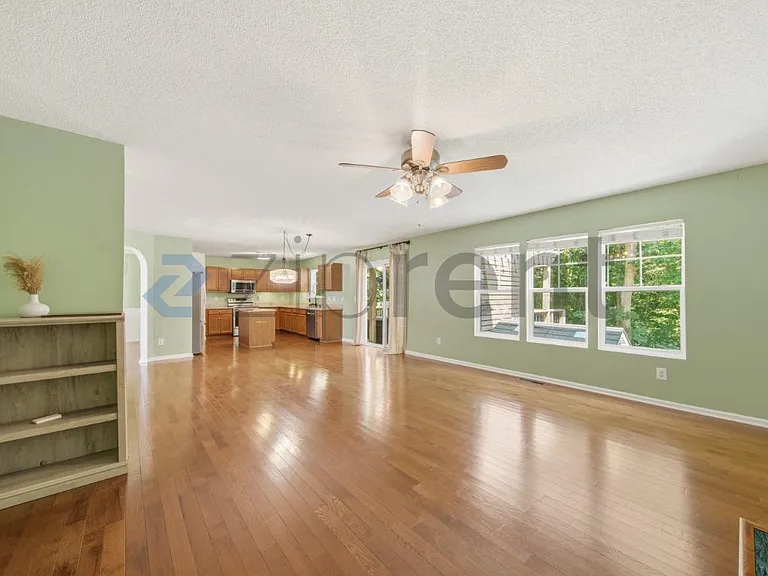 261 Chadford Pl — Photo 12