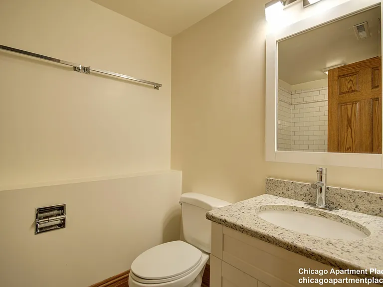 1817 N Clybourn Ave #1 — Photo 14