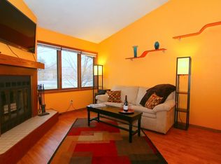 3 Hickory Hollow Dr, Madison, WI 53705