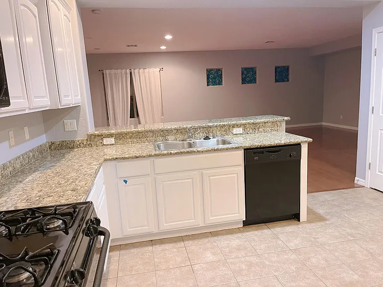 5999 Sun Appello Ave — Photo 4