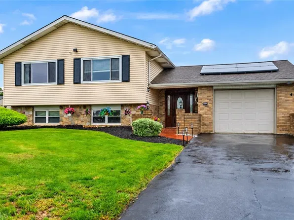 1154 Sunrise Ln, Slatington, PA 18080