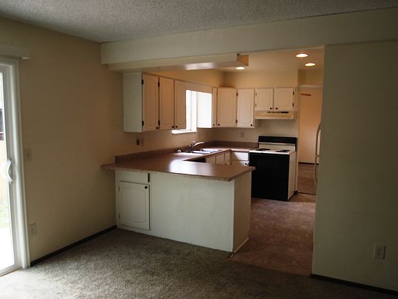 Kitchen and family room together