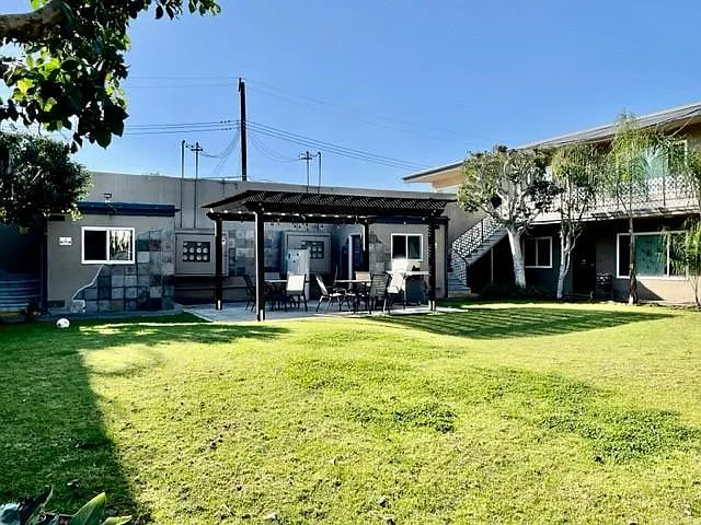 1820 W Sallie Ln #B1 — Photo 16