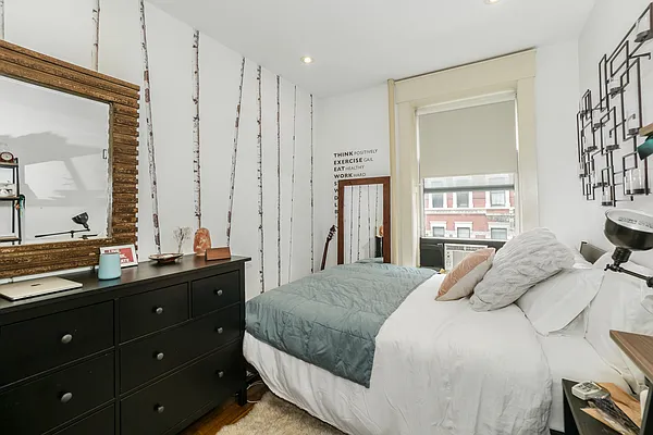 Rented by Bond New York | media 19